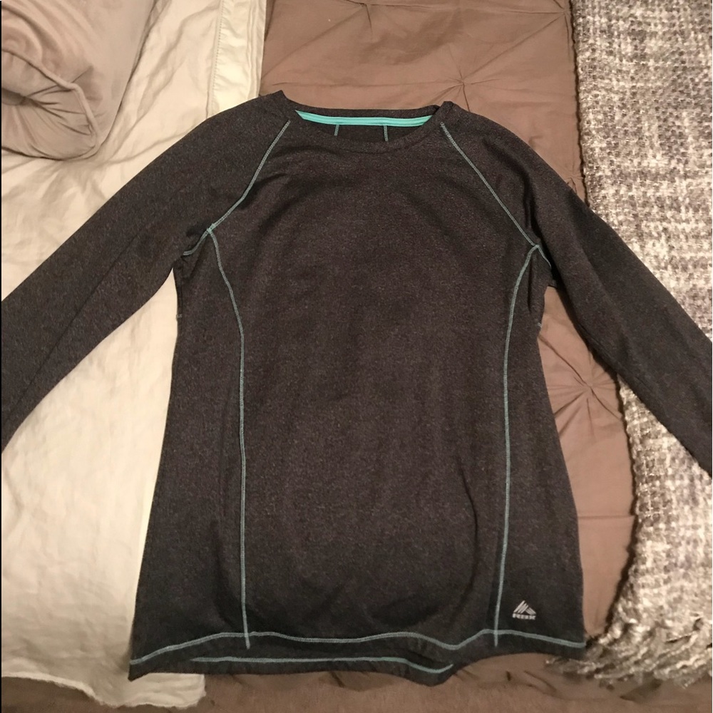 Grey insulated workout top